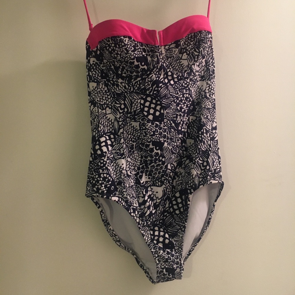 Medium lilly pulitzer swimsuit